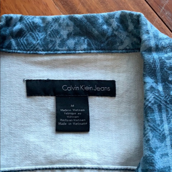 Women’s Calvin Klein lightweight denim jacket - Picture 2 of 5